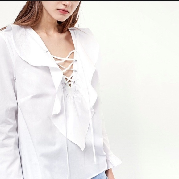 Stradivarius white blouse bell sleeves ruffles and criss cross front tie small - Picture 1 of 6